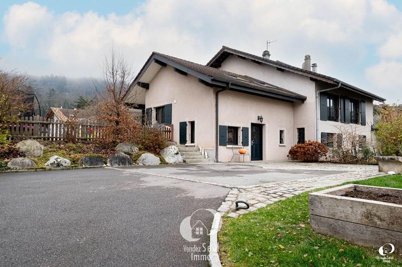 Maison de village - 185 m² - 8 pièces