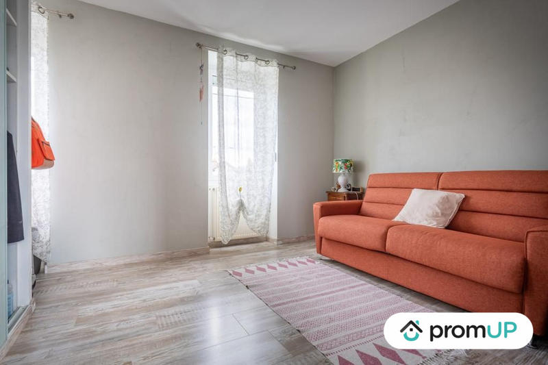 Maison - 220 m² - 6 pièces