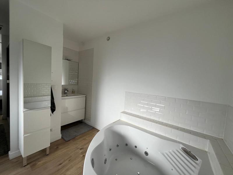 Maison - 161 m² - 6 pièces