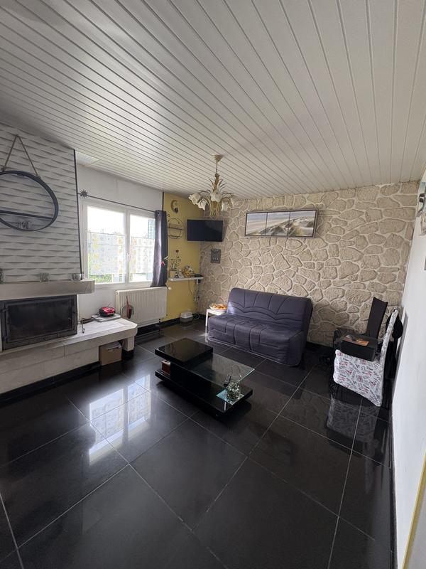 Maison - 83 m² - 5 pièces