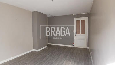 Maison - 180 m² - 6 pièces