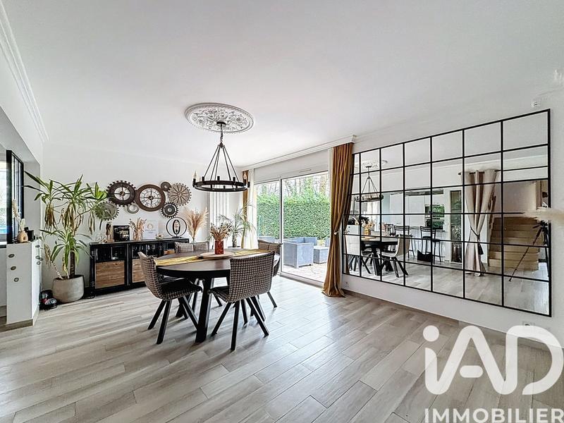 Maison - 102 m² - 6 pièces