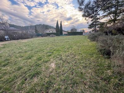 Terrain constructible - 829 m²