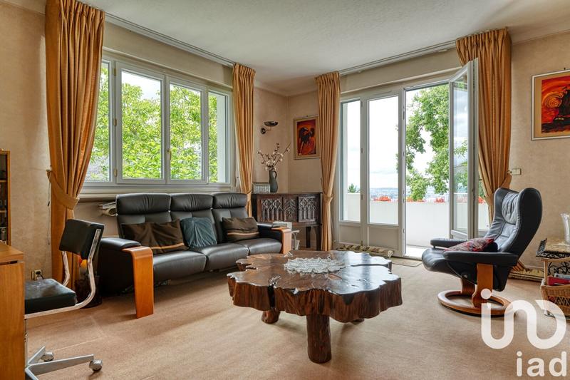 Maison - 223 m² - 8 pièces