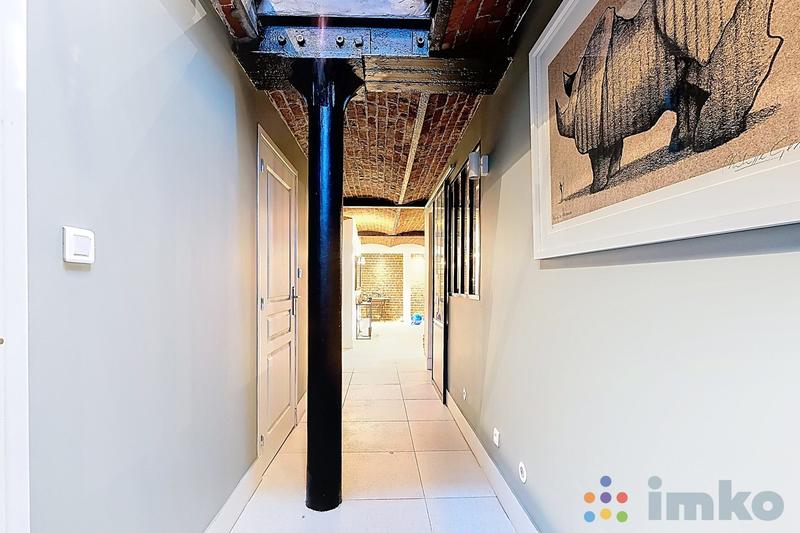 Loft - 229 m² - 5 pièces