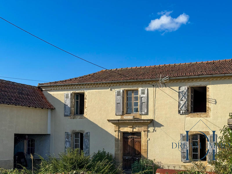 Maison - 273 m² - 9 pièces