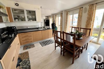 Appartement - 144 m² - 6 pièces