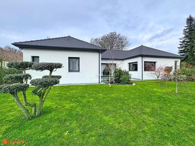 Maison - 217 m² - 5 pièces