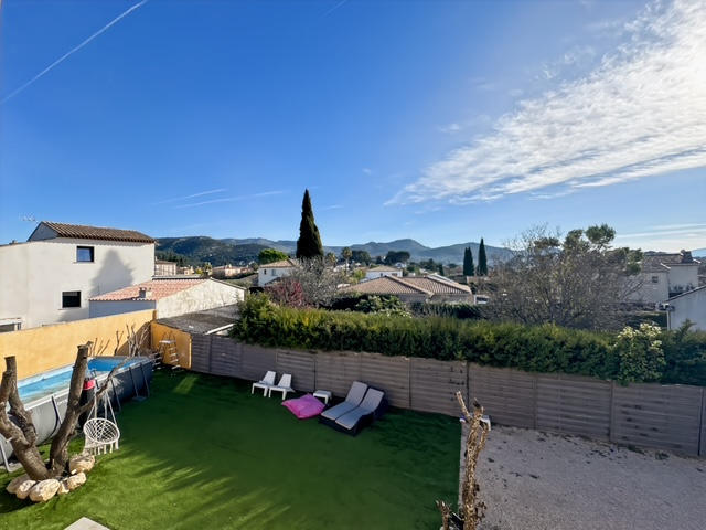 Maison - 100 m² - 4 pièces