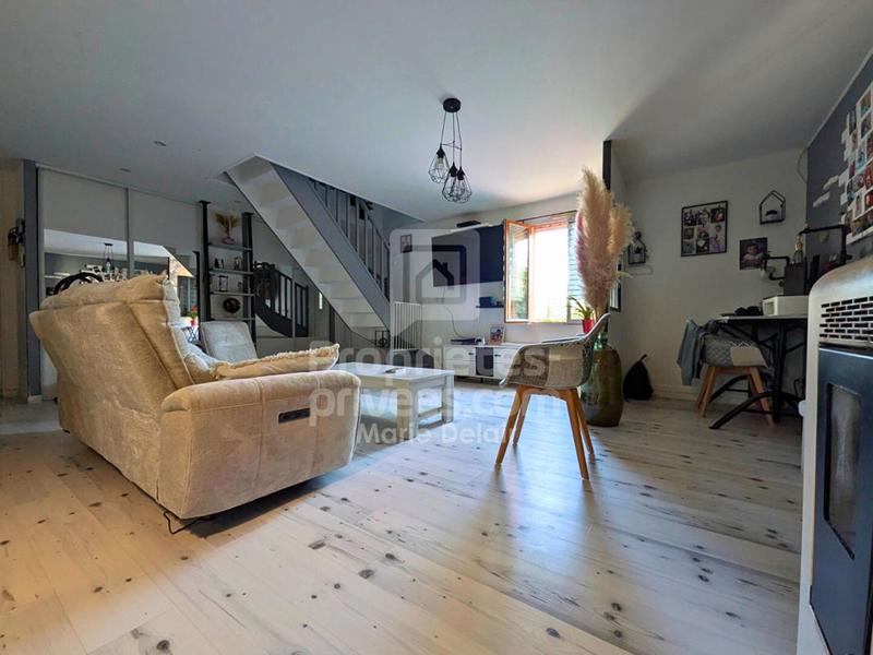 Maison - 121 m² - 6 pièces