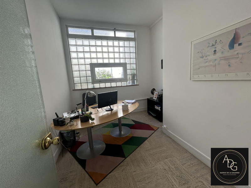 Local d'activités - 90 m²