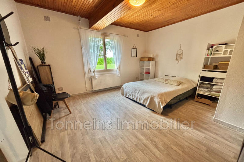 Maison - 240 m² - 8 pièces