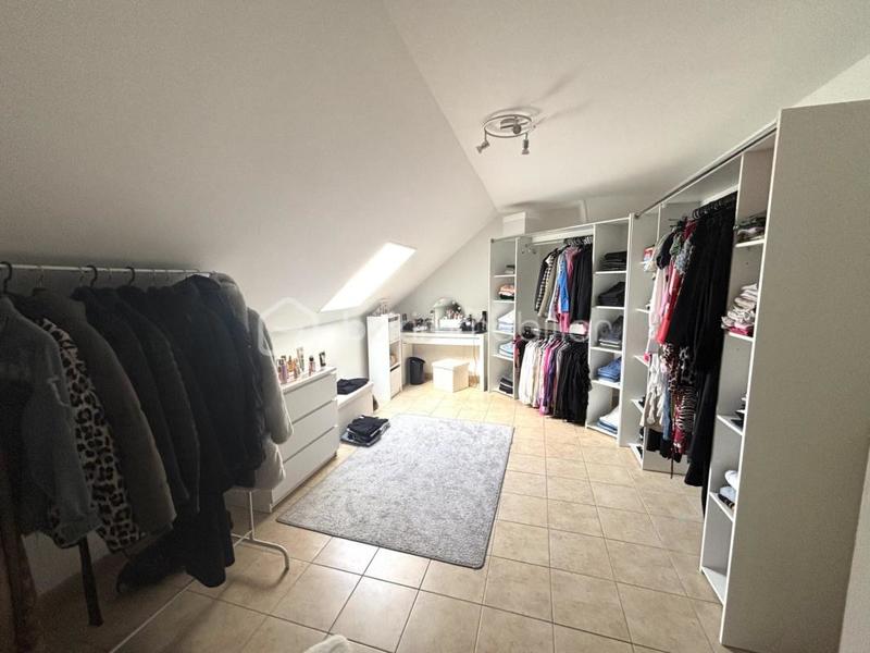 Maison traditionnelle - 170 m² - 8 pièces