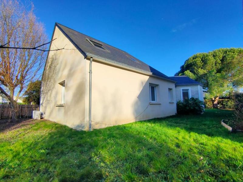 Maison traditionnelle - 160 m² - 8 pièces