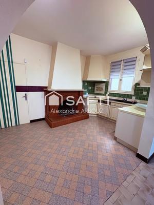 Maison - 192 m² - 9 pièces