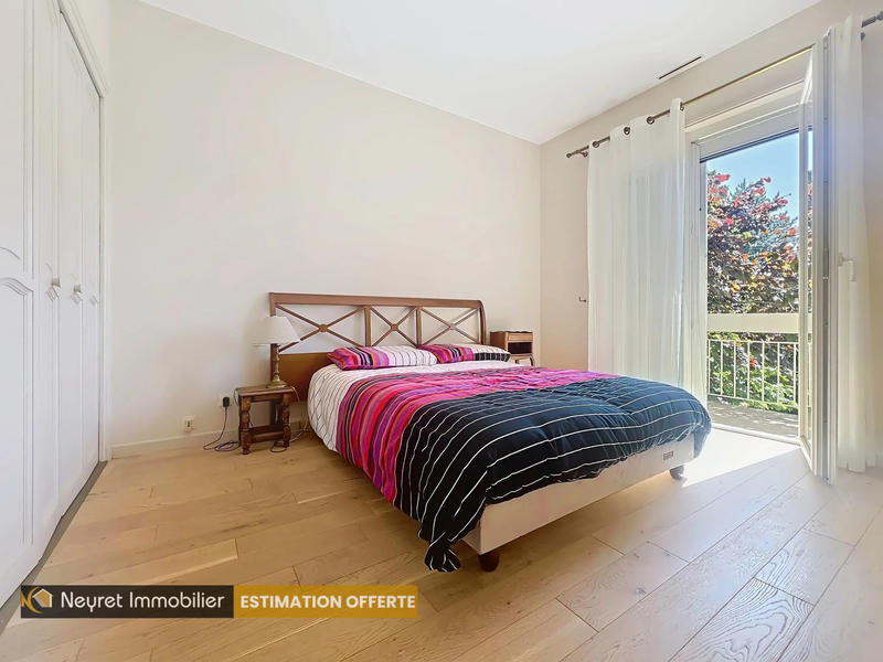 Maison - 160 m² - 5 pièces