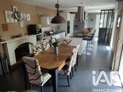 Maison - 140 m² - 5 pièces