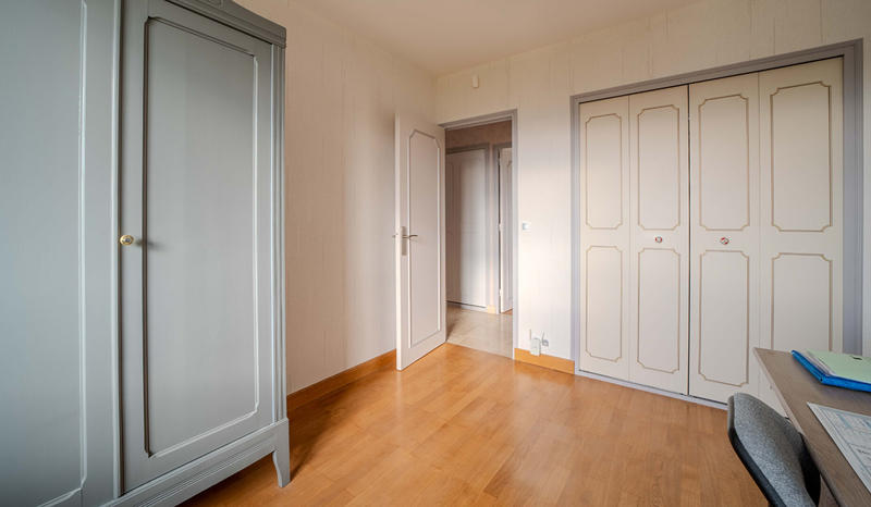 Maison - 215 m² - 7 pièces
