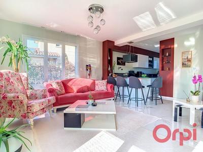 Maison - 122 m² - 5 pièces