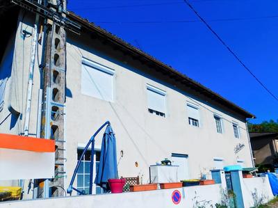 Appartement - 195 m² - 9 pièces