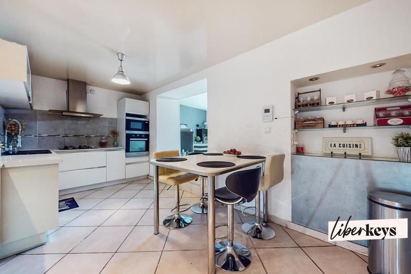 Maison de ville - 225 m² - 5 pièces