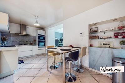 Maison de ville - 225 m² - 5 pièces