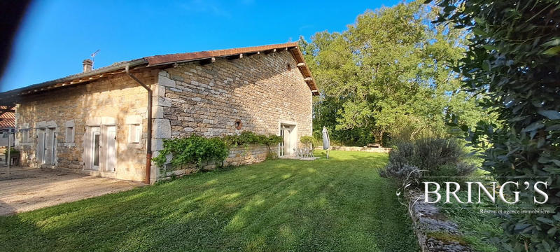 Maison - 361 m² - 7 pièces