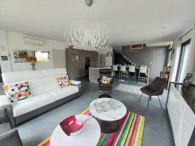 Villa - 158 m² - 6 pièces