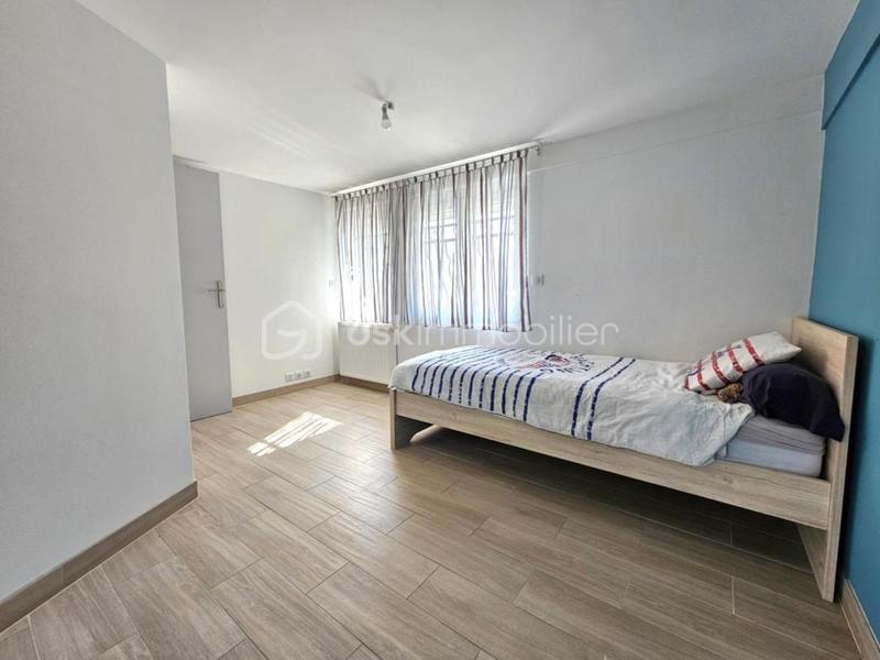 Pavillon - 100 m² - 5 pièces