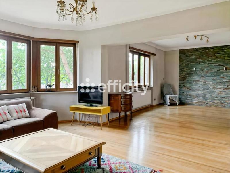 Maison - 186 m² - 6 pièces