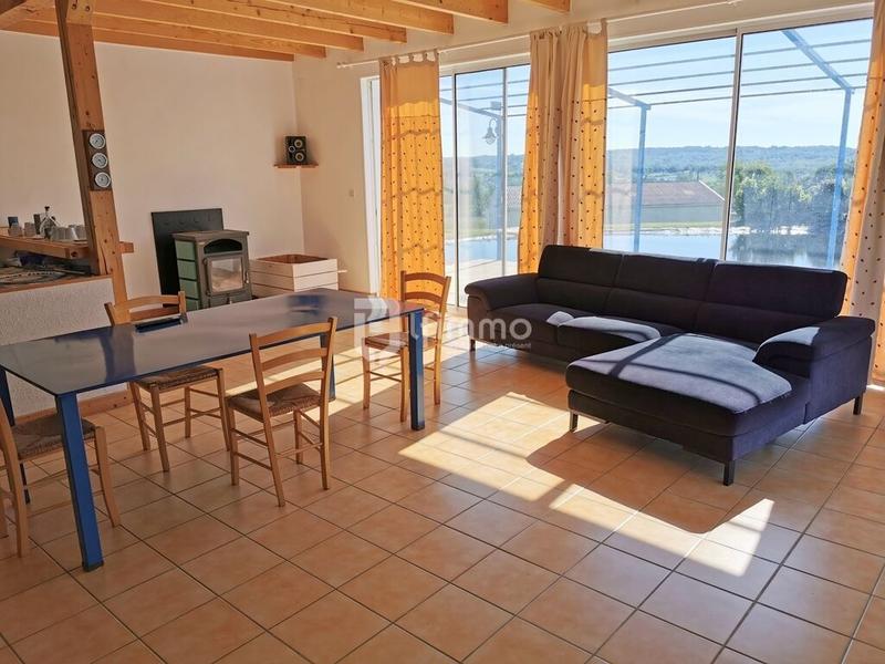 Maison - 225 m² - 11 pièces