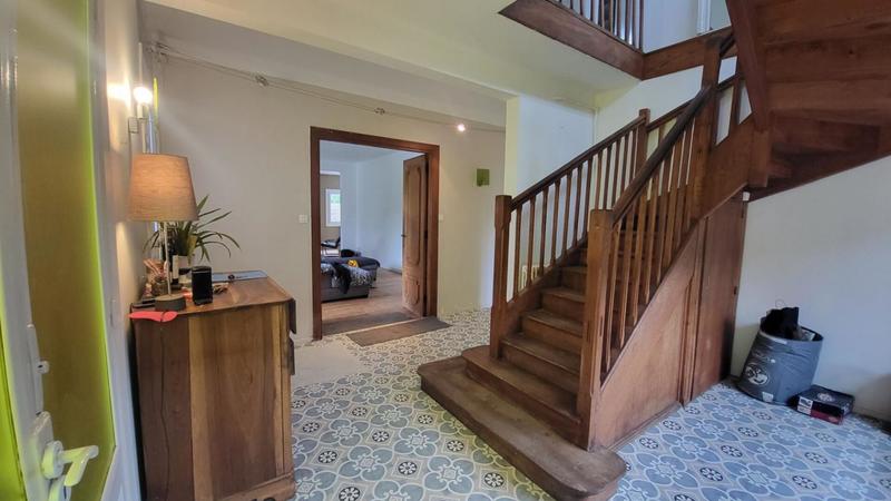 Maison - 214 m² - 7 pièces