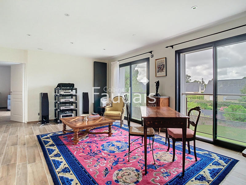 Maison - 205 m² - 7 pièces