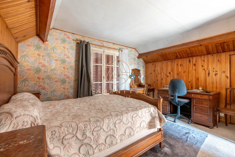 Maison - 162 m² - 7 pièces