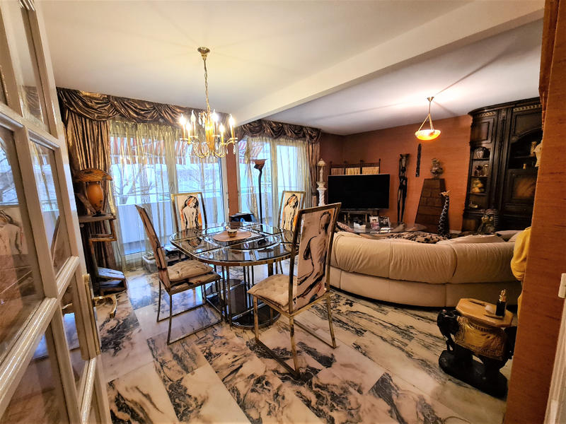 Appartement - 98 m² - 5 pièces