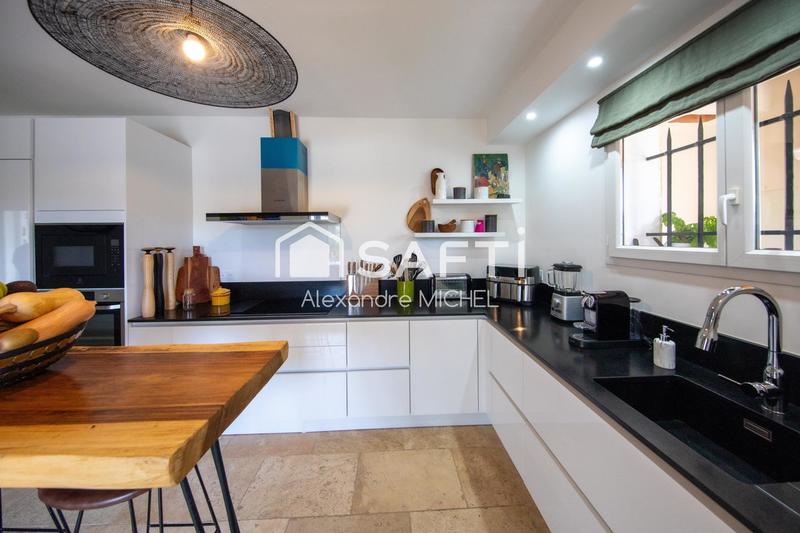 Villa - 200 m² - 6 pièces