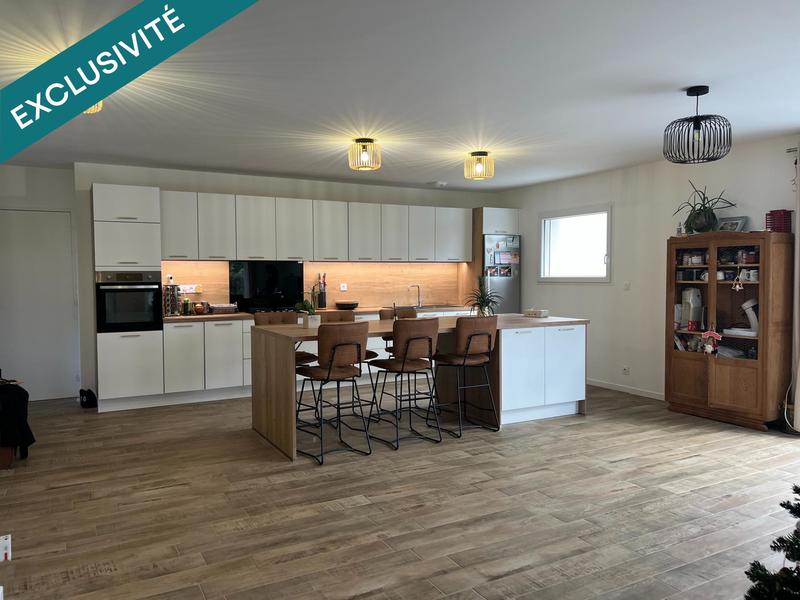 Maison - 121 m² - 5 pièces