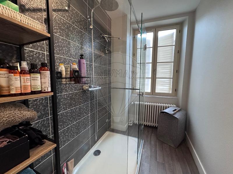 Immeuble - 240 m² - 10 pièces