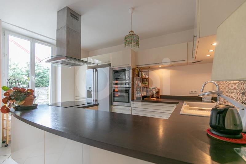 Appartement - 77 m² - 4 pièces