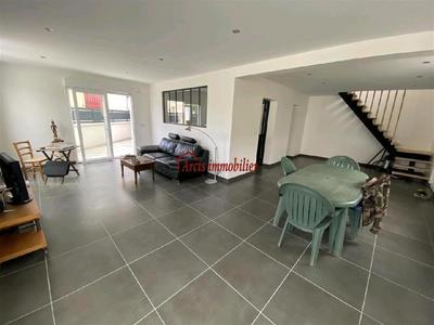 Maison - 122 m² - 5 pièces