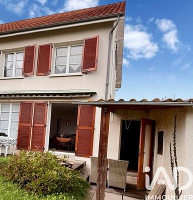 Maison - 92 m² - 6 pièces