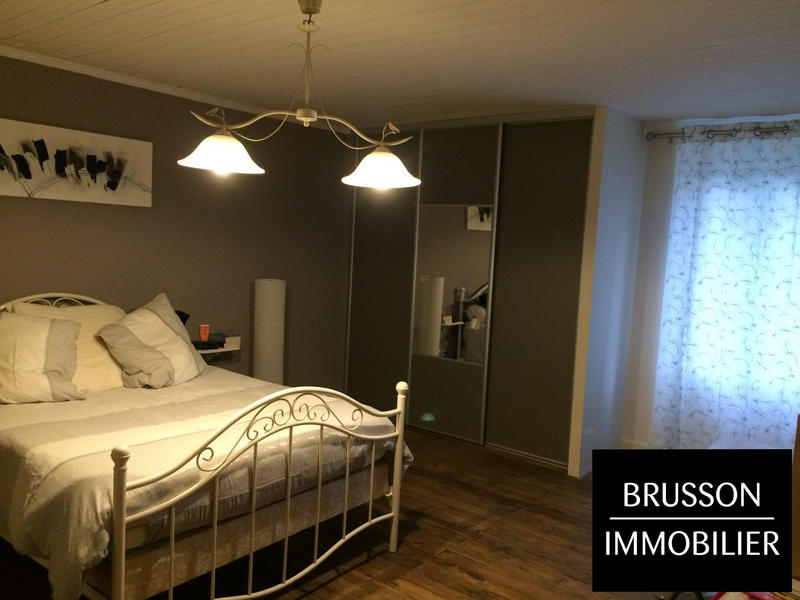 Maison - 184 m² - 9 pièces