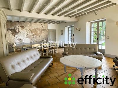 Maison de village - 360 m² - 10 pièces