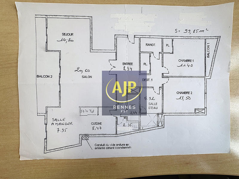 Appartement - 99 m² - 4 pièces