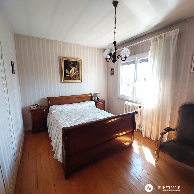 Maison - 93 m² - 5 pièces