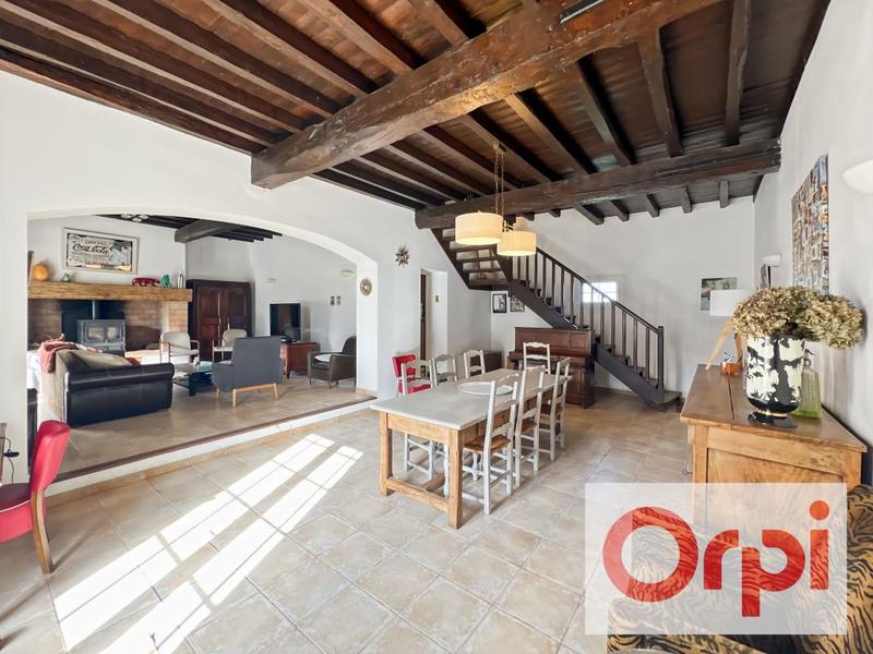 Maison - 300 m² - 9 pièces