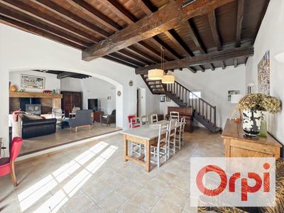 Maison - 300 m² - 9 pièces