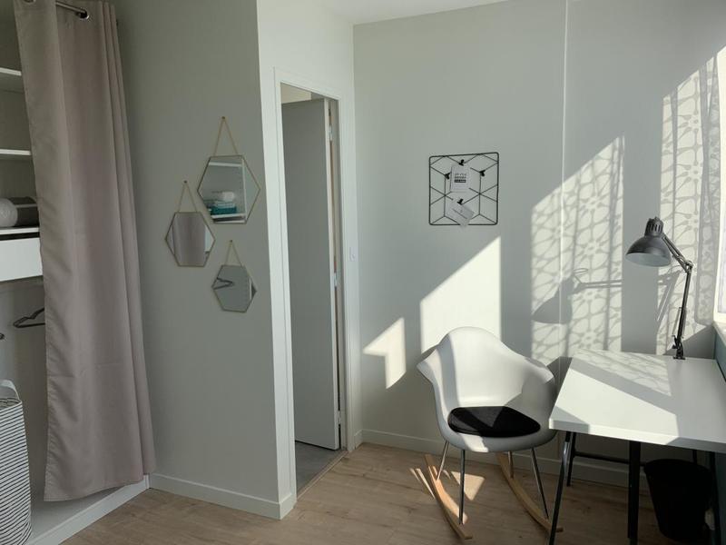 Appartement - 95 m² - 6 pièces