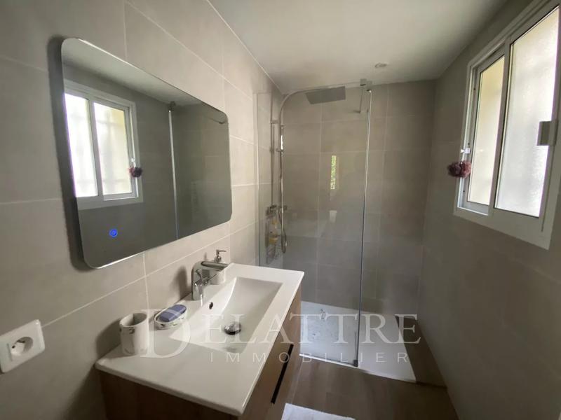 Villa - 190 m² - 9 pièces