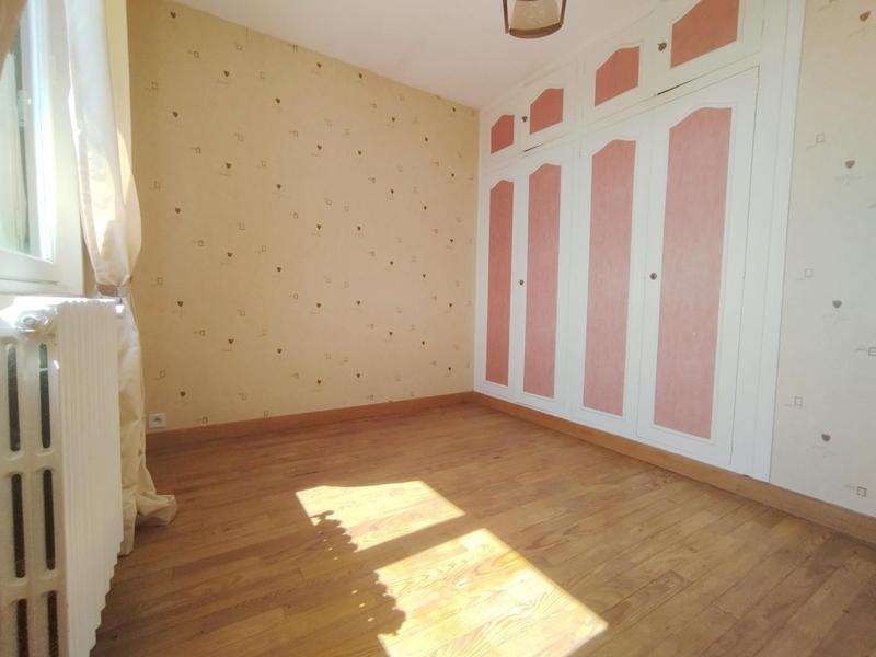Maison - 91 m² - 7 pièces